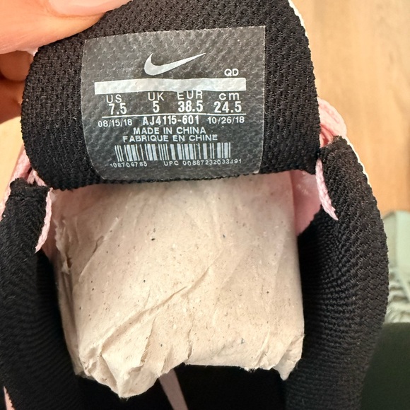 Nike Women's Athletic Shoes in Pink and Black Pegasus zoom 7.5W - Picture 6 of 6